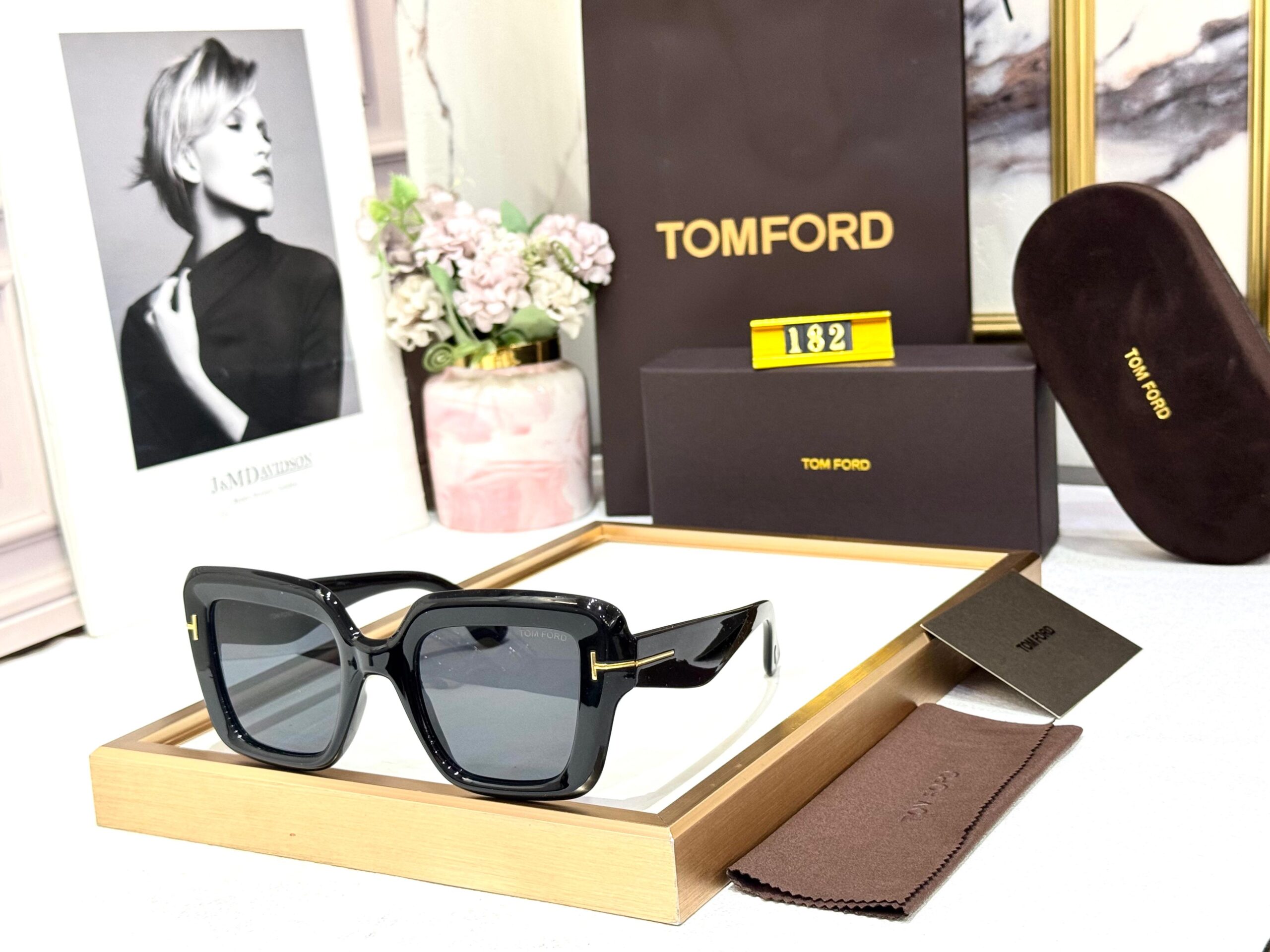 86d8dddf-98f9-48a5-80dc-821276a0b106