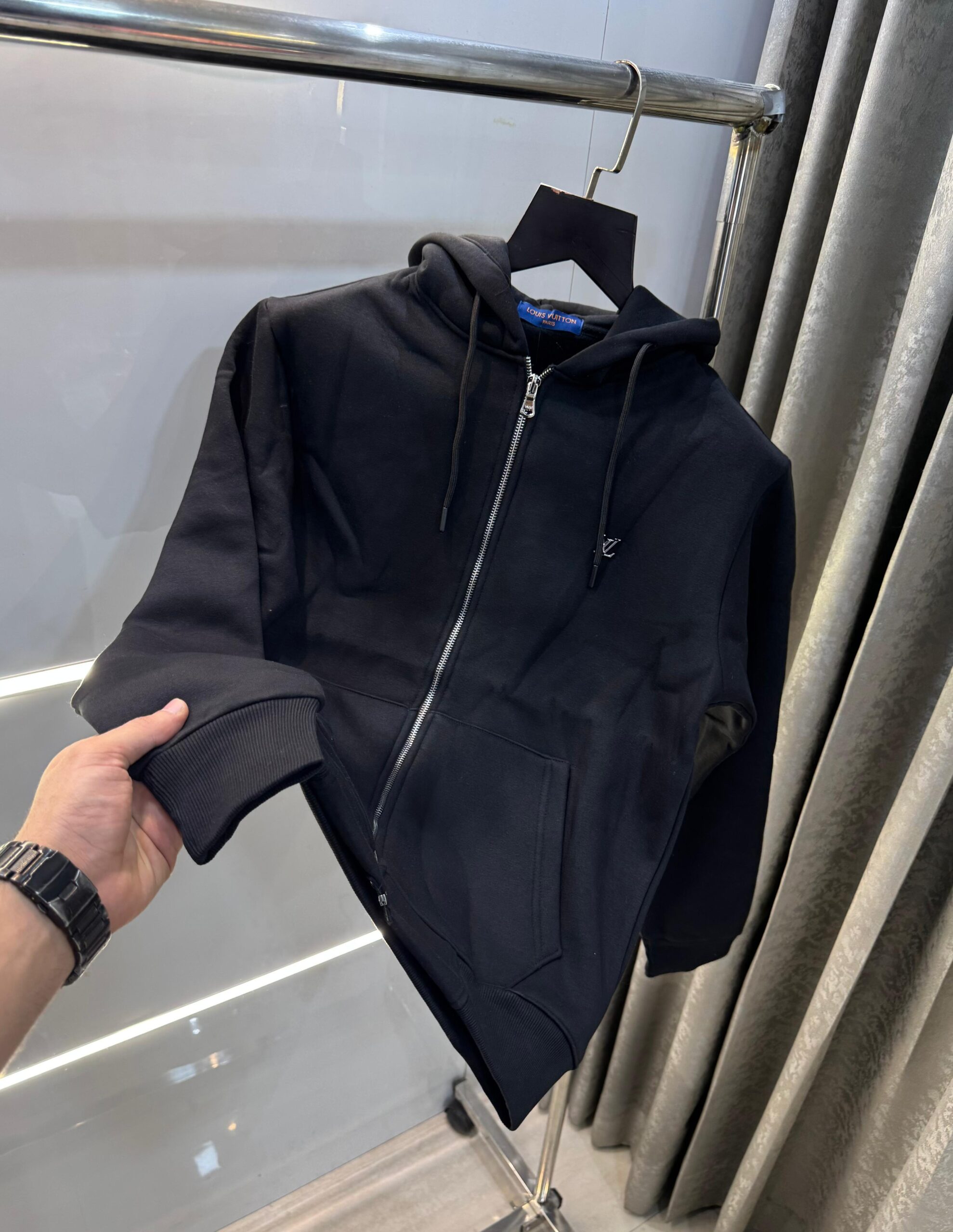 d81dd402-48ad-42b7-802f-f782fd451b9b