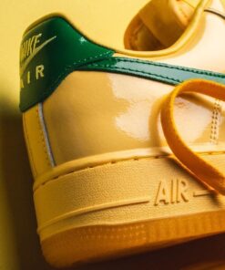 NIKE AIRFORCE 1 LOW PATENT PACK