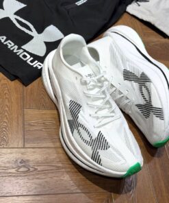 Under armour velociti elite 3 running