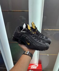 Nike Shox R4 Black Metallic Gold