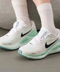 Nike Structure 26 Mint Foam