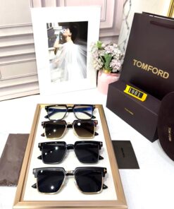TOM FORD